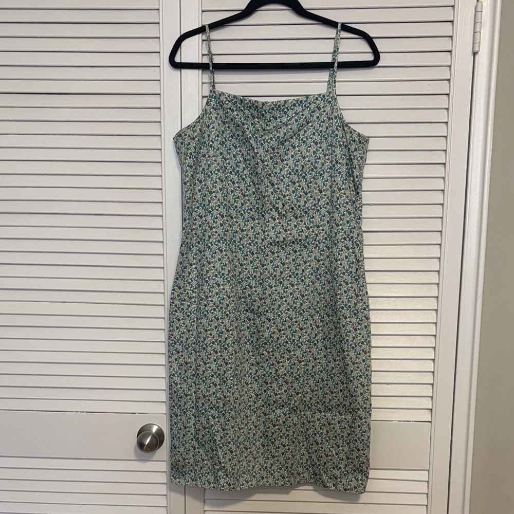 Ann Taylor Green Floral Midi Dress